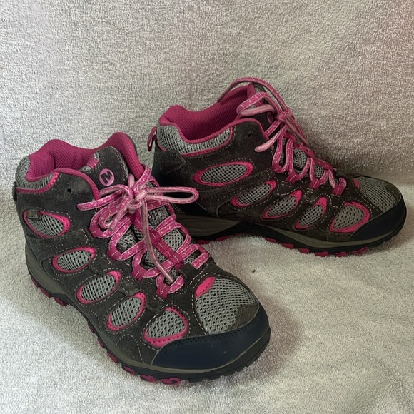 Merrell girls pink and gray hiking boots in size 4 - Picture 2 of 10